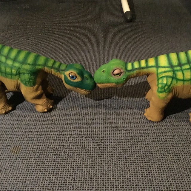 My Pleo RB Kermit and Pleo ugobe Buddy meeting for the first time 